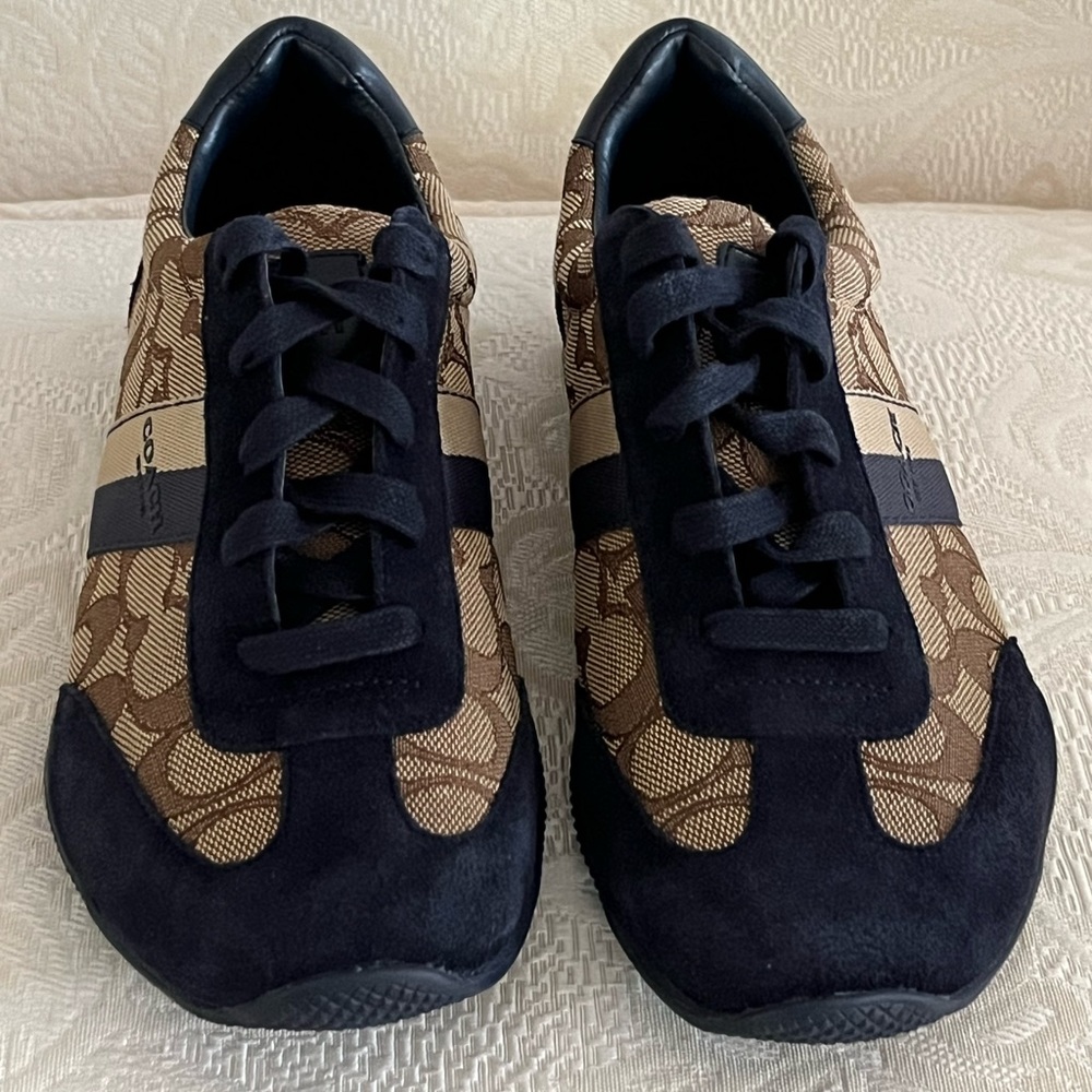 Coach Kelson's navy blue suede with logo – vintage NWOT. Great shoe!  ❤️